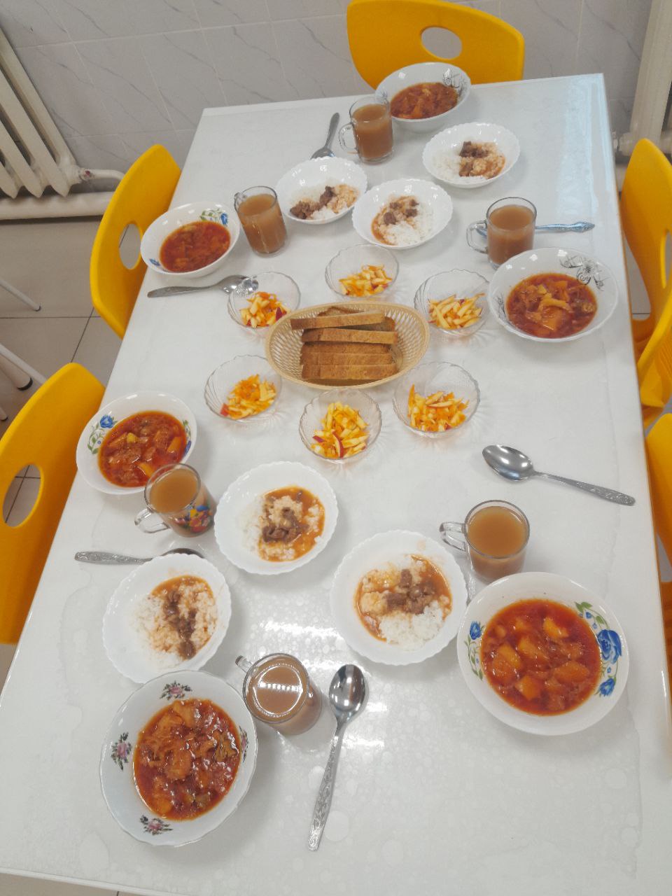 Изображения столовой.